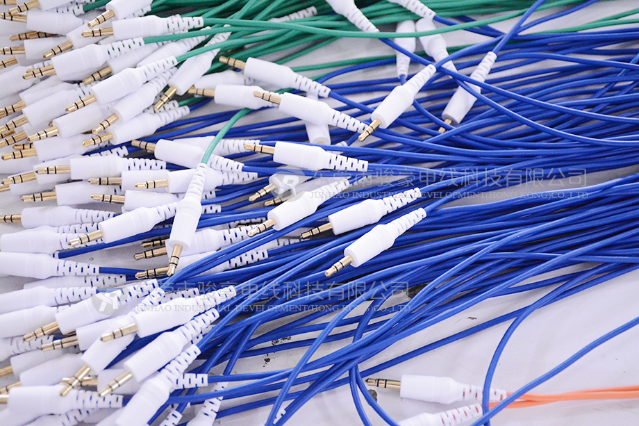 醫(yī)療裝備線束加工現(xiàn)場