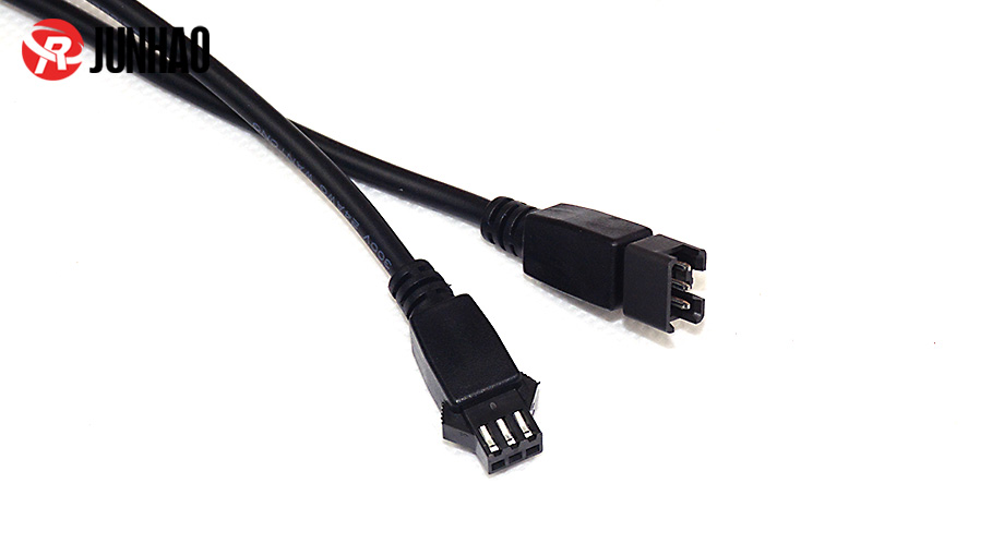 公母對接插頭線束產(chǎn)品圖